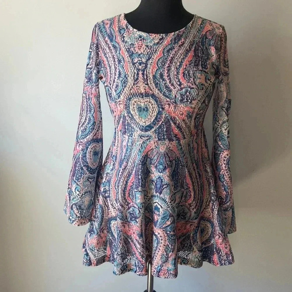 Buffalo David Bitton Dresses & Skirts - Buffalo David Bitton | Bell Sleeve Short Dress